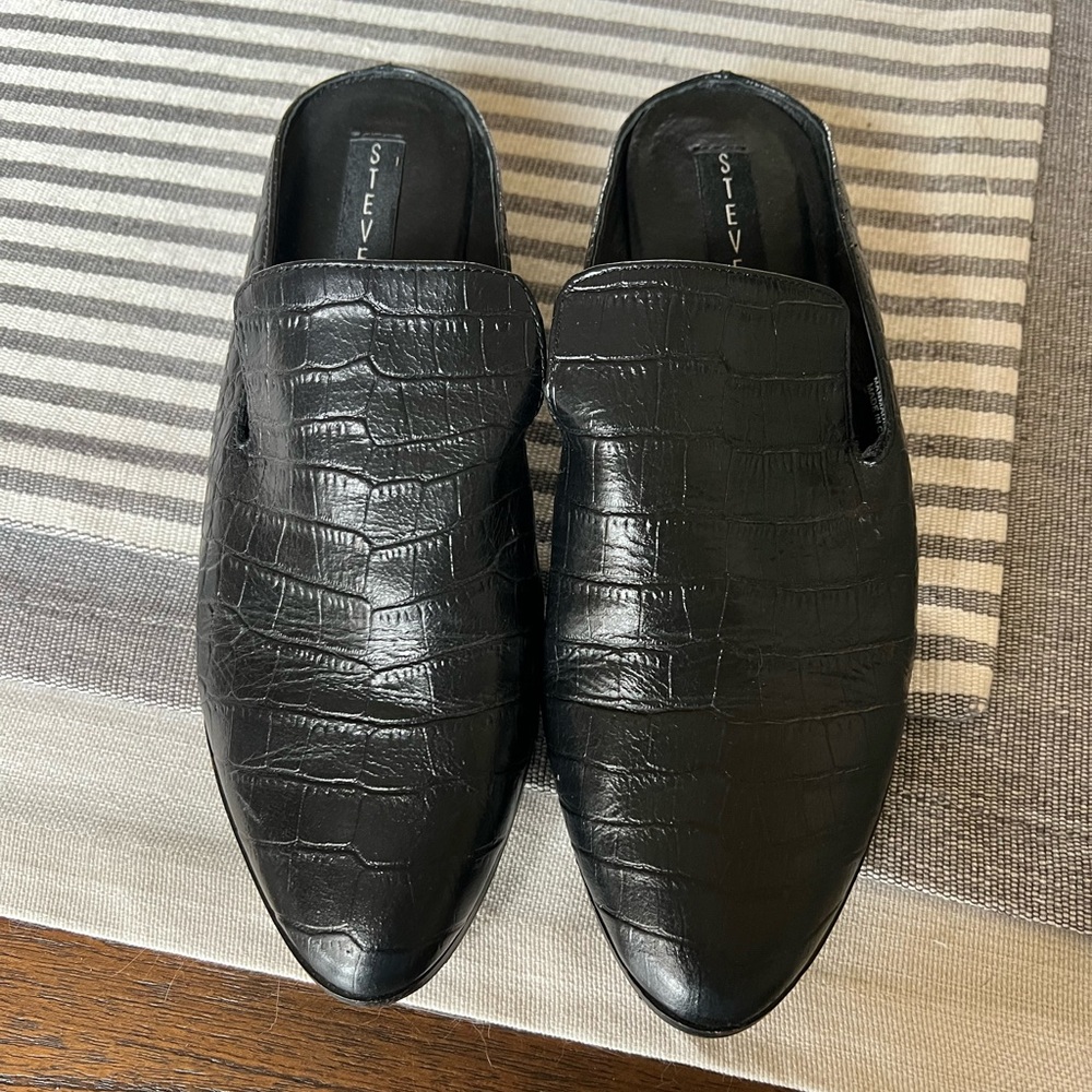 Steven by Steve Madden black leather loafers